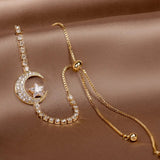 Pulseras con luna colgante de circonio y oro
