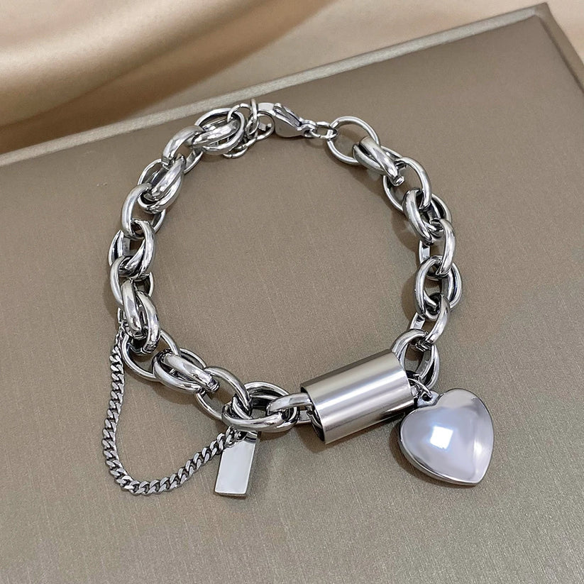 Pulsera gruesa en oro