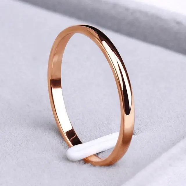 Anillo sencillo en oro y plata