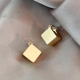 Pendientes Elegantes de Oro Cubico