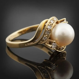 Anillo elegante con Margarita y Oro Brillante