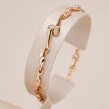 Brazalete dorado elegante