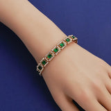 Elisa Esmeralda del Brazalete Dorado