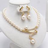 Set de regalo de perlas naturales: collar y pendientes