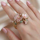 Anillo de mariposa brillante de la naturaleza con circonita