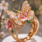 Anillo de mariposa brillante de la naturaleza con circonio