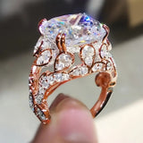 Anillo Vintage Dorado con Cristal