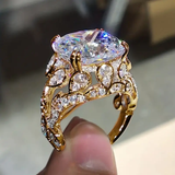 Anillo Vintage Dorado con Cristal