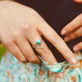 Anillo con perlas turquesa