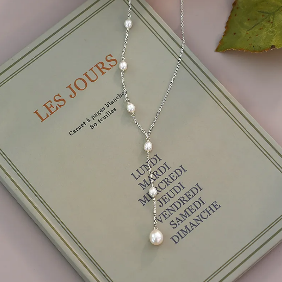Collar de plata con perlas frescas