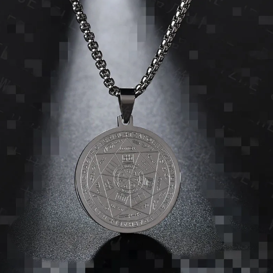Collar con Medalla Tritón Ángel Seis Estrellas