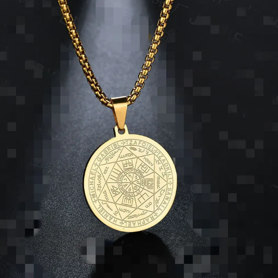 Collar con Medalla Tritón Ángel Seis Estrellas