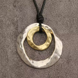 Collar con Colgante Geométrico Irregular