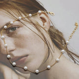 Pequeño collar de perlas en oro