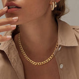 Collar cubano con cadenas gruesas en oro