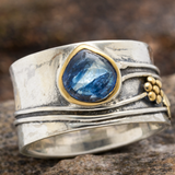Anillo de meditación de Bohemia con piedra preciosa