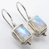 Pendientes "Artemis" con piedras lunares