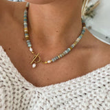 Collar Retro de Oro con Piedras