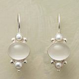 Pendientes retro con cristal blanco y margarita