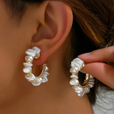 Pendientes retro con perla blanca