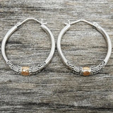 Pendientes de plata retro con patrón grabado