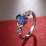 Anillo de Plata Retro con Cristal Azul