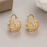 Pendientes de gota retro con acabado dorado