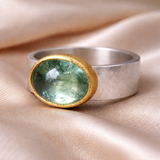 Anillo retro verde con piedra redonda