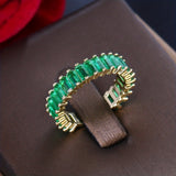 Anillo de oro y esmeralda