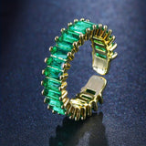Anillo de oro y esmeralda