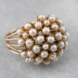 Anillo con adornos de perlas