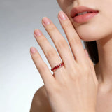 Anillo Rubin de la Serie Eterna en Oro Blanco