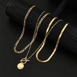 Collar de capa con monedas y textura