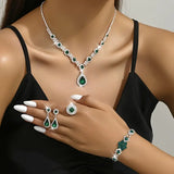 Conjunto de joyas Adriana Lysandra | Oro blanco