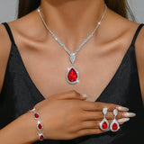 Conjunto de joyería Thalira de oro blanco