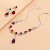 Conjunto "Rote Tropfen" con choker y pendientes colgantes