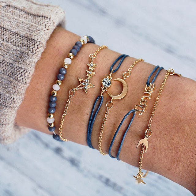 Conjunto de pulseras lujosas y brillantes