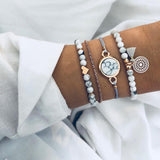 Conjunto de pulseras lujosas y brillantes