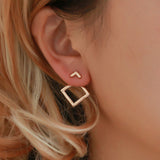 Pendientes dorados de múltiples capas