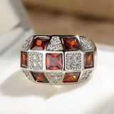 Anillo Vintage de Plata con Piedras Preciosas Rojas