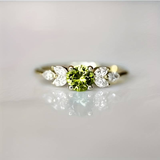 Anillo Vintage con Zircón Verde